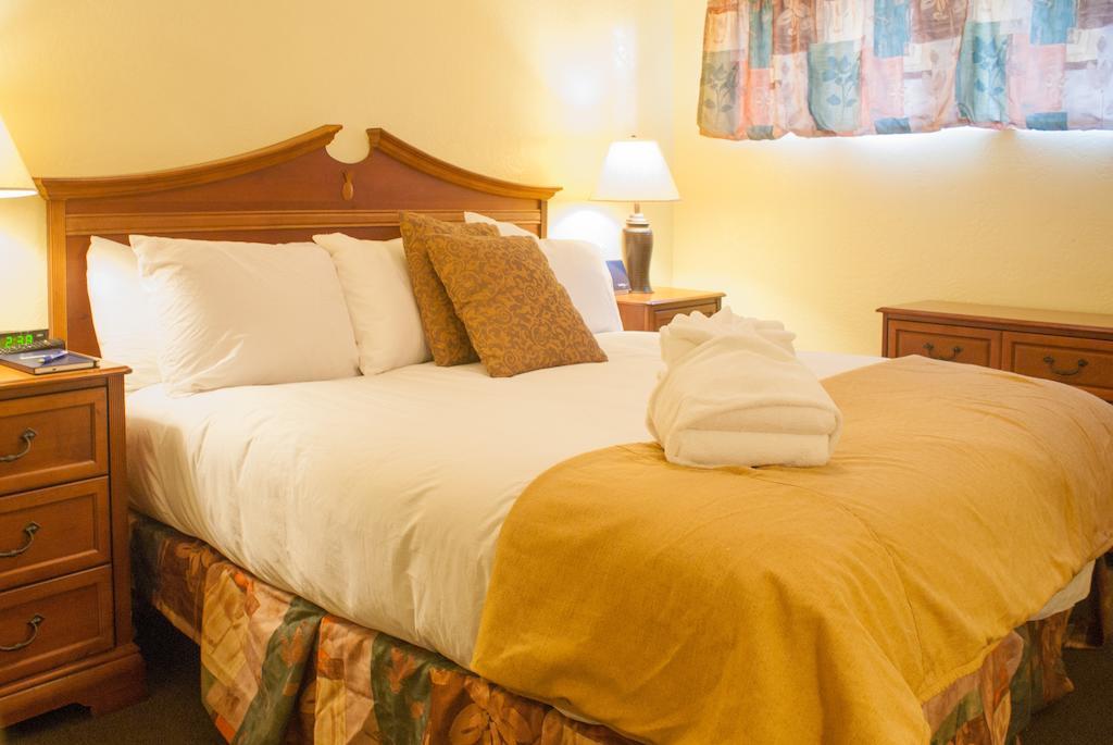 Tuscany Manor ปาล์มสปริงส์ ภายนอก รูปภาพ
